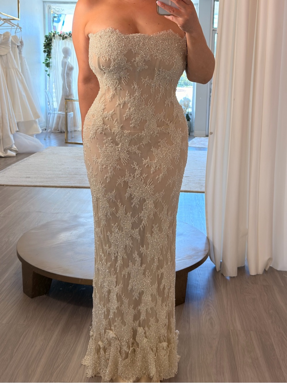 Kate Willa Roj Gown - Picture 2 of 2